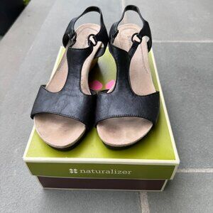 NIB Naturalizer Womens Norwood Blk Leather Wedge Open Toe Slingback Sandal 8.5